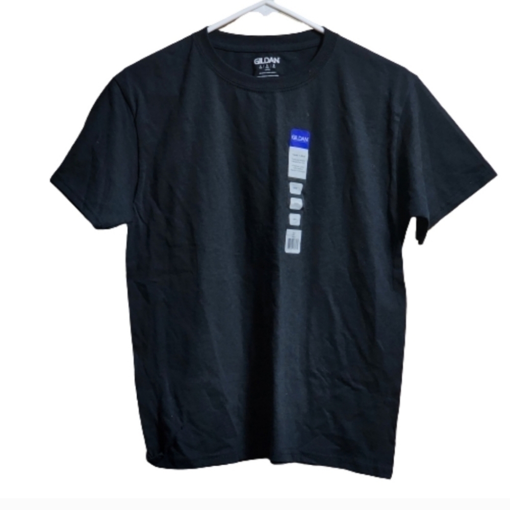 Gildan short sleeve t-shirt color black size large